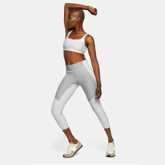 42. Outdoor Voices Women Gray  Mid Rise Two tone 3/4 Legging Pants Size Small - Picture 1 of 11